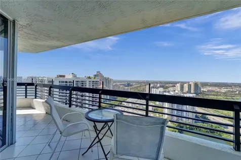 3500 Mystic Pointe Drive Aventura FL 33180