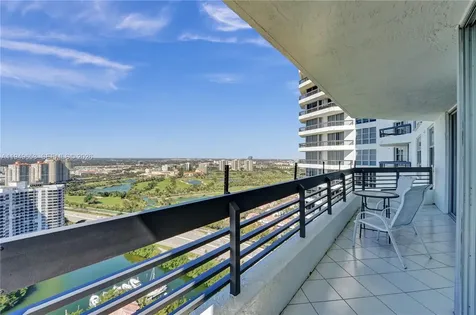 3500 Mystic Pointe Drive Aventura FL 33180