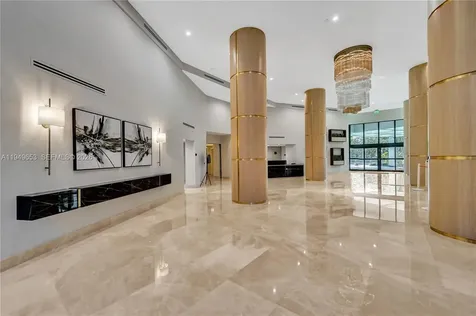 3500 Mystic Pointe Drive Aventura FL 33180