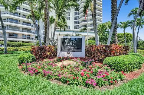 3500 Mystic Pointe Drive Aventura FL 33180