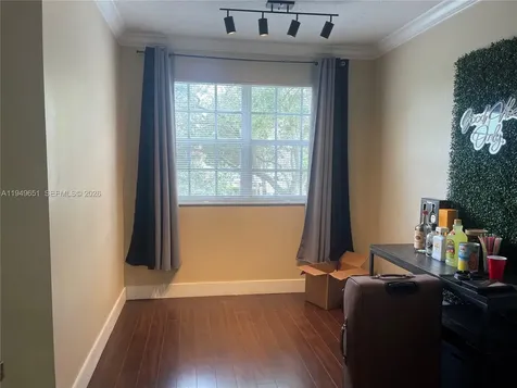160 SW 117th Terrace Pembroke Pines FL 33025