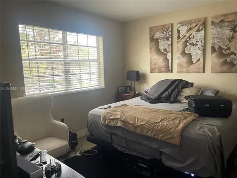 160 SW 117th Terrace Pembroke Pines FL 33025