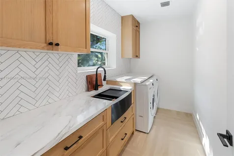 420 NE 55th Terrace Miami FL 33137