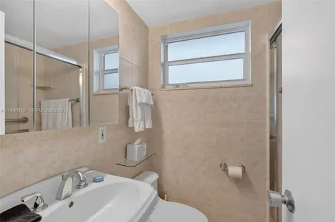 4520 El Mar Lauderdale By The Sea FL 33308
