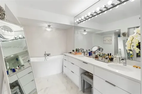 3600 Mystic Pointe Drive Aventura FL 33180