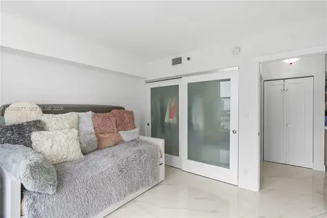 3600 Mystic Pointe Drive Aventura FL 33180