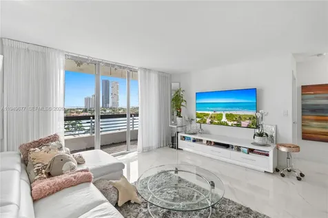 3600 Mystic Pointe Drive Aventura FL 33180
