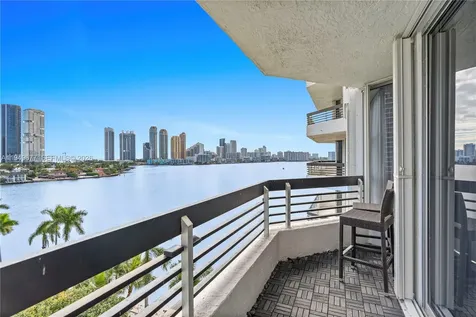 3600 Mystic Pointe Drive Aventura FL 33180