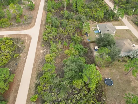 549 Beach Avenue S Lehigh Acres FL 33974