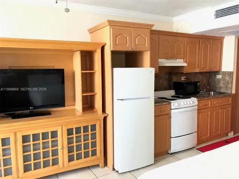 19201 Collins Avenue Sunny Isles Beach FL 33160