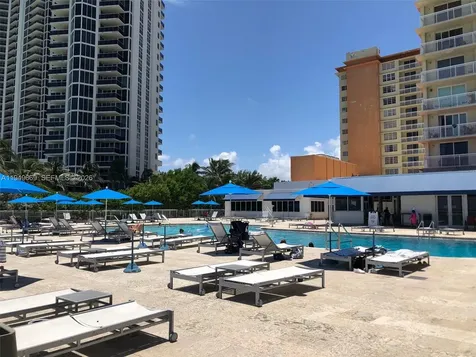 19201 Collins Avenue Sunny Isles Beach FL 33160