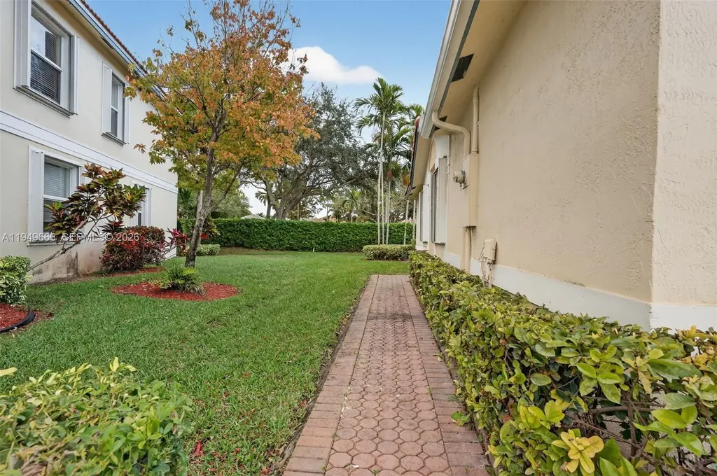 11641 NW 47th Drive Coral Springs FL 33076