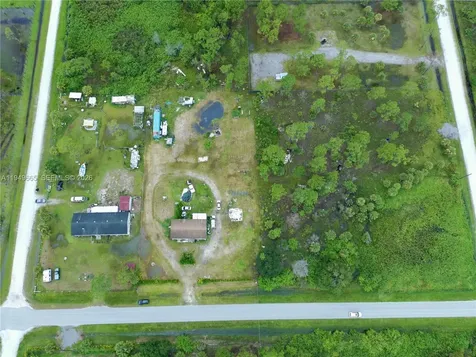 612 Hunting Club Avenue Clewiston FL 33440