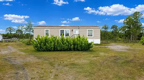 612 Hunting Club Avenue Clewiston FL 33440