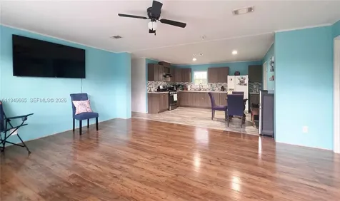 612 Hunting Club Avenue Clewiston FL 33440