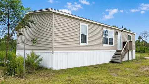 612 Hunting Club Avenue Clewiston FL 33440