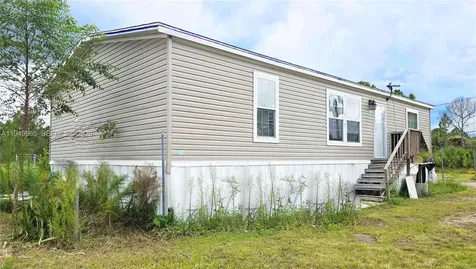 612 Hunting Club Avenue Clewiston FL 33440