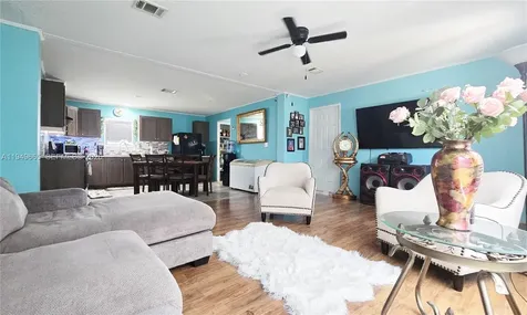 612 Hunting Club Avenue Clewiston FL 33440