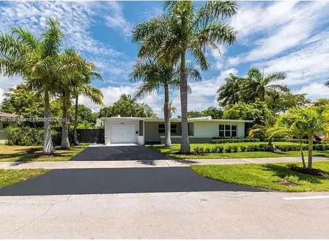2075 S Hibiscus Drive North Miami FL 33181