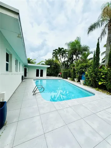 2075 S Hibiscus Drive North Miami FL 33181