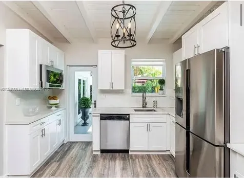 2075 S Hibiscus Drive North Miami FL 33181