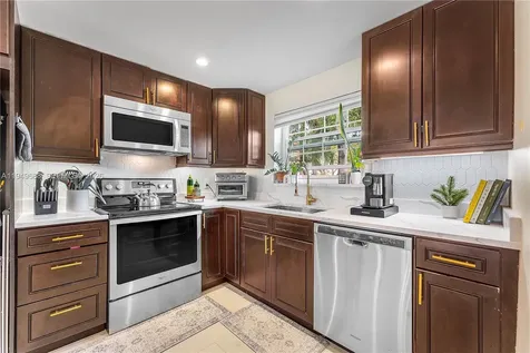 503 Republic Court Deerfield Beach FL 33442