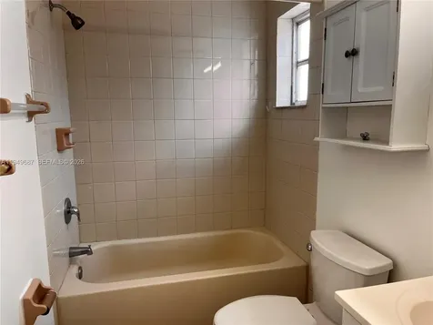 928 SW 30th Avenue Miami FL 33135