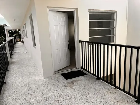 928 SW 30th Avenue Miami FL 33135