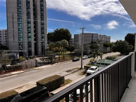 928 SW 30th Avenue Miami FL 33135