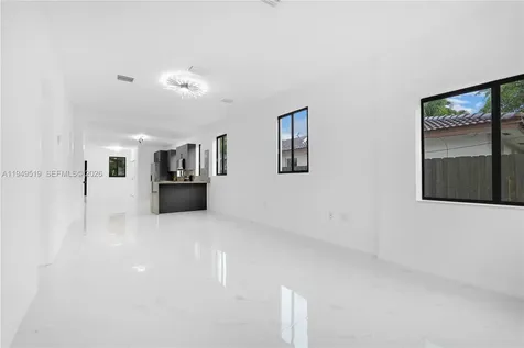 972 SW 44th Avenue Miami FL 33134