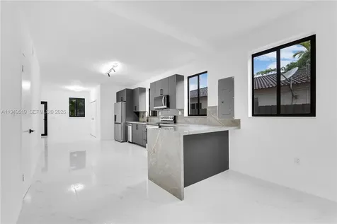 972 SW 44th Avenue Miami FL 33134