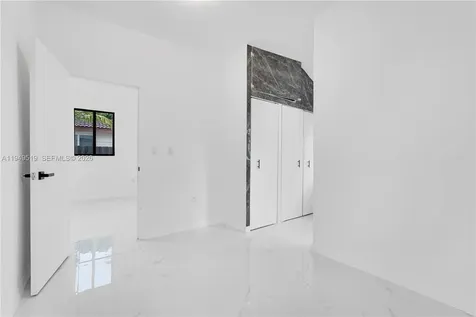 972 SW 44th Avenue Miami FL 33134