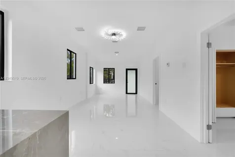 972 SW 44th Avenue Miami FL 33134
