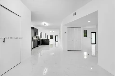 972 SW 44th Avenue Miami FL 33134