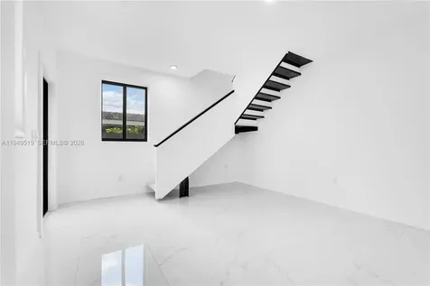 972 SW 44th Avenue Miami FL 33134