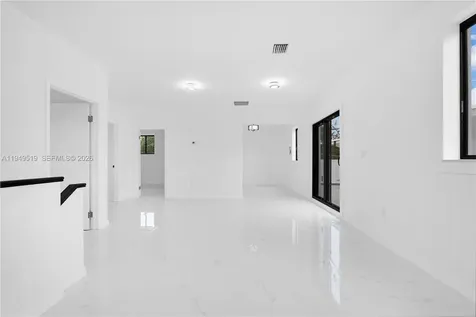 972 SW 44th Avenue Miami FL 33134