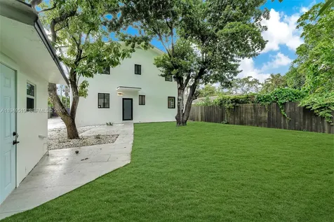 972 SW 44th Avenue Miami FL 33134
