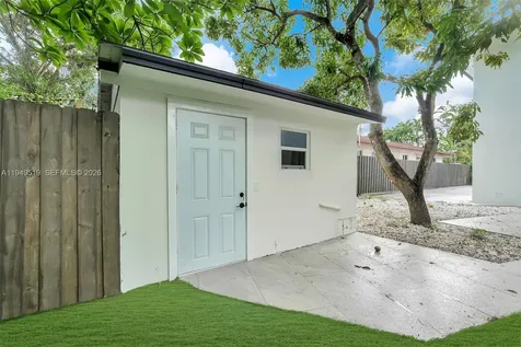 972 SW 44th Avenue Miami FL 33134