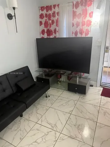 350 E 21st Street Hialeah FL 33010