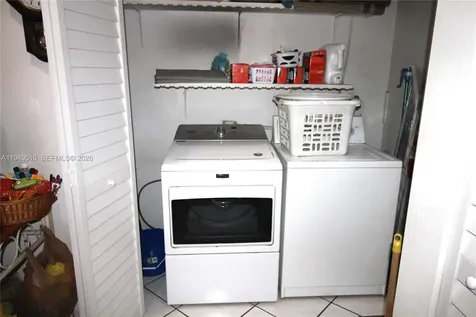 2000 SW 84th Avenue Miami FL 33155