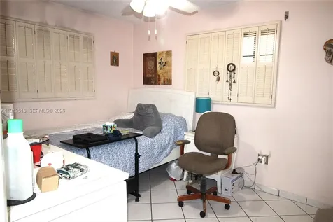 2000 SW 84th Avenue Miami FL 33155