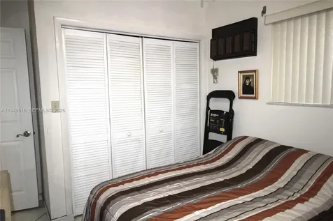 2000 SW 84th Avenue Miami FL 33155