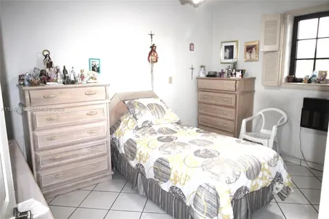 2000 SW 84th Avenue Miami FL 33155