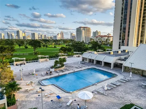 20301 W Country Club Drive Aventura FL 33180