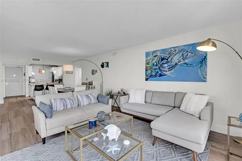 20301 W Country Club Drive Aventura FL 33180