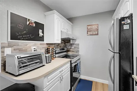 20301 W Country Club Drive Aventura FL 33180