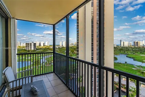20301 W Country Club Drive Aventura FL 33180