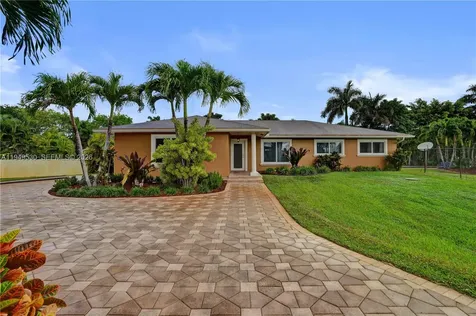 11201 NW 4th Court Plantation FL 33325