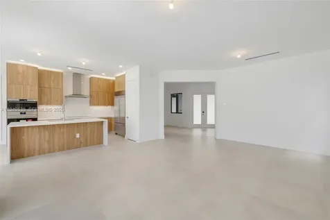 19670 NE 14th Court Miami FL 33179