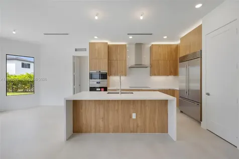 19670 NE 14th Court Miami FL 33179